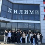 Заняття з товарознавства в магазині “Килими”